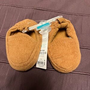 Baby slippers